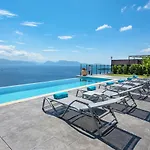 Ionian Heaven نِكيانا